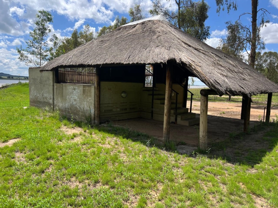 5 Bedroom Property for Sale in Hartebeesfontein SH Free State